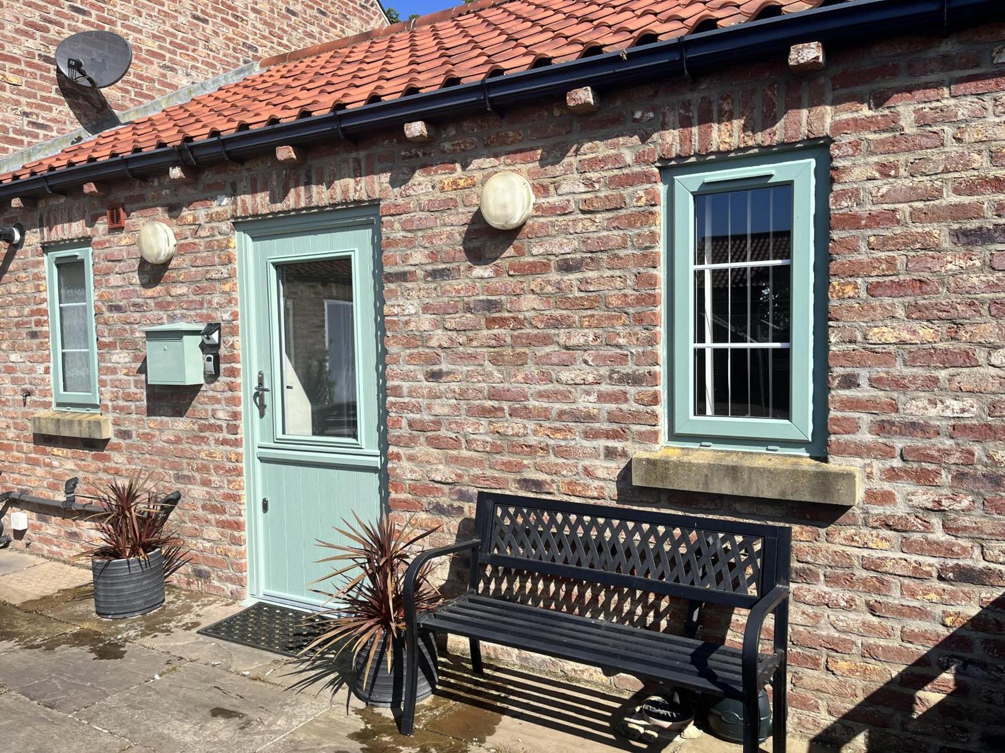 Cosy Village Location - One Bedroom Barn Holiday home